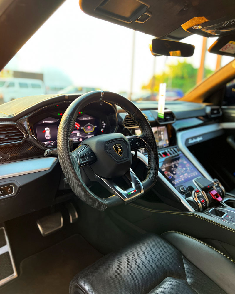 Lamborghini URUS